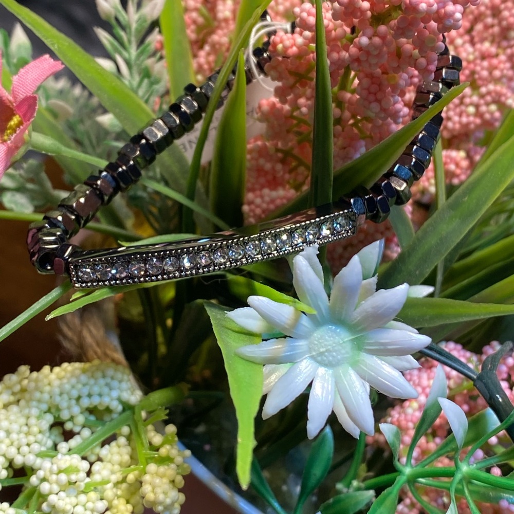 NWT SERENA TENNIS STRETCH BRACELET FUNKY HEMATITE METAL NUGGETS STYLISH - Picture 8 of 11